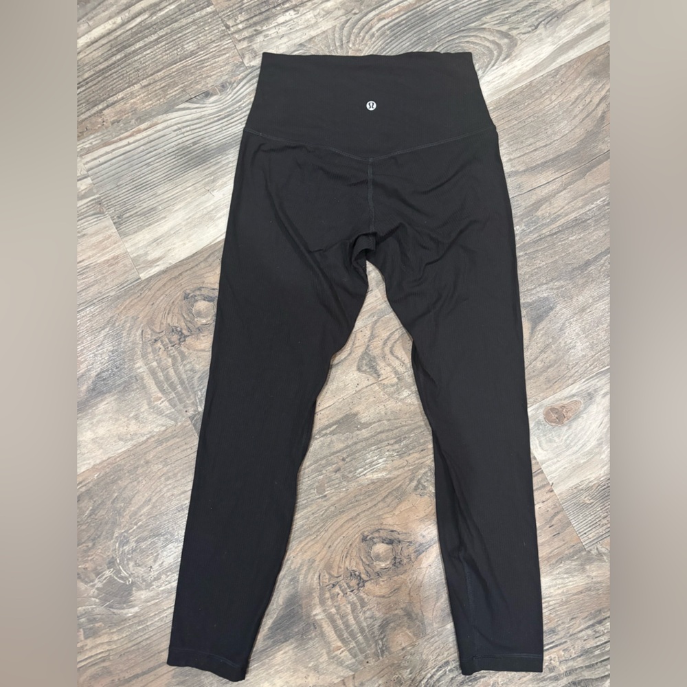 Lululemon black ribbed align Leggings